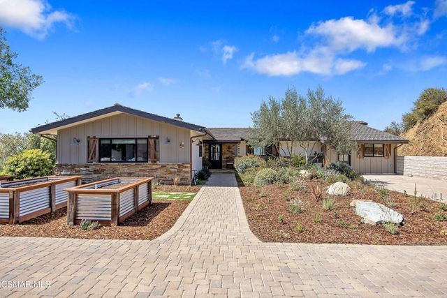 20 La Cam Road, Newbury Park, CA 91320