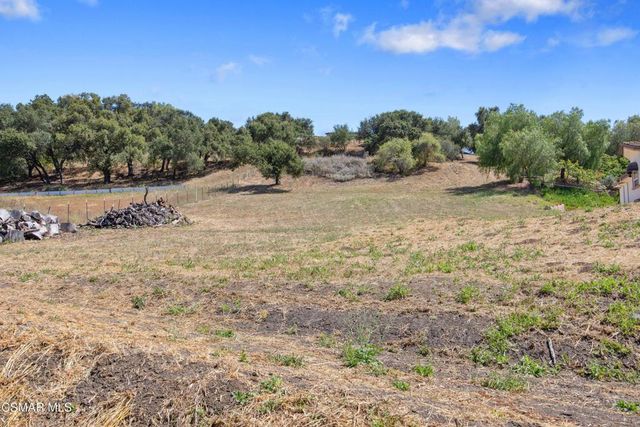 20 La Cam Road, Newbury Park, CA 91320