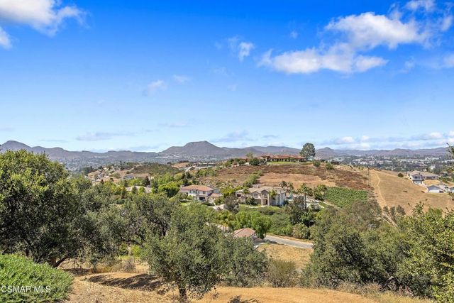 20 La Cam Road, Newbury Park, CA 91320