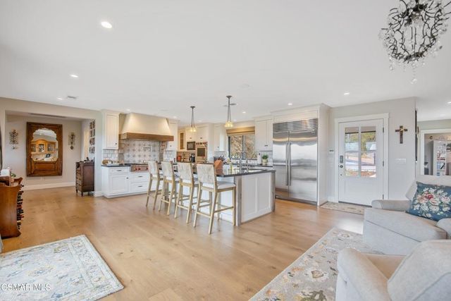 20 La Cam Road, Newbury Park, CA 91320