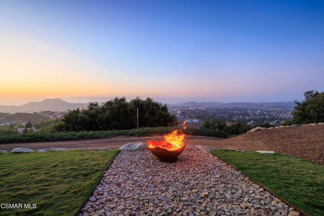 20 La Cam Road, Newbury Park, CA 91320