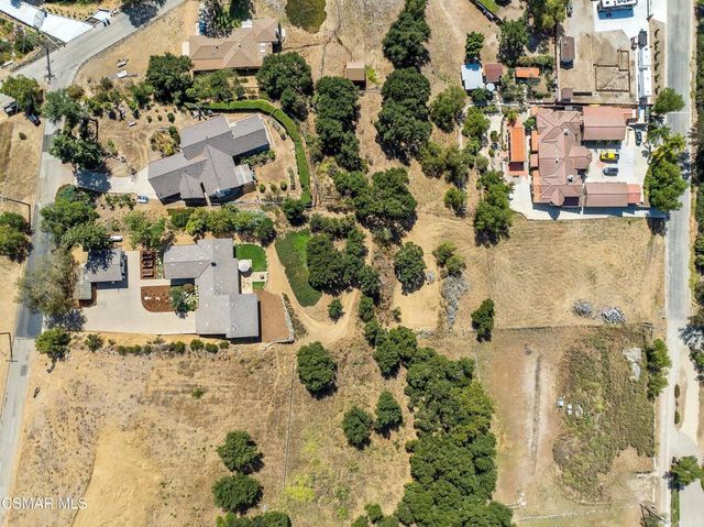 20 La Cam Road, Newbury Park, CA 91320
