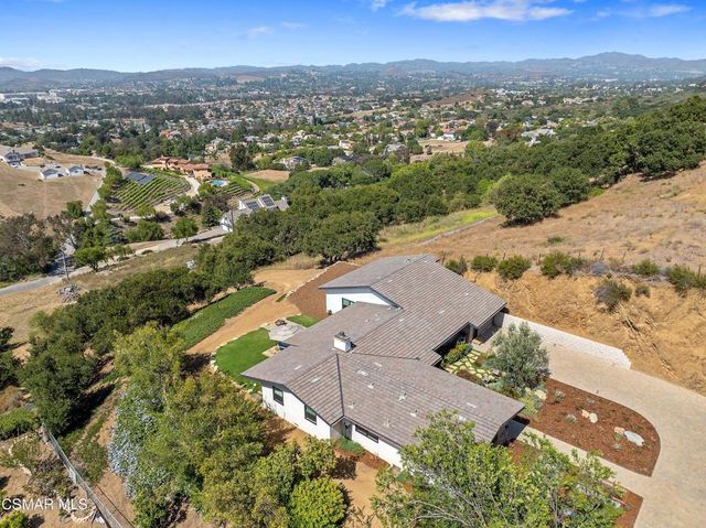 20 La Cam Road, Newbury Park, CA 91320