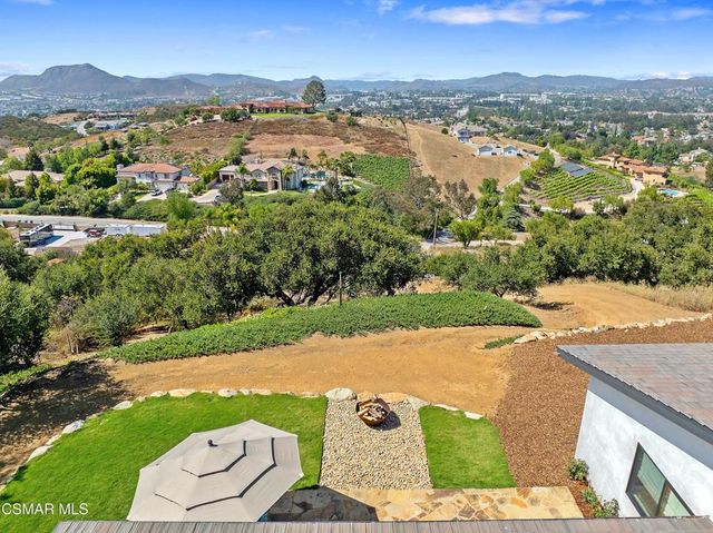 20 La Cam Road, Newbury Park, CA 91320