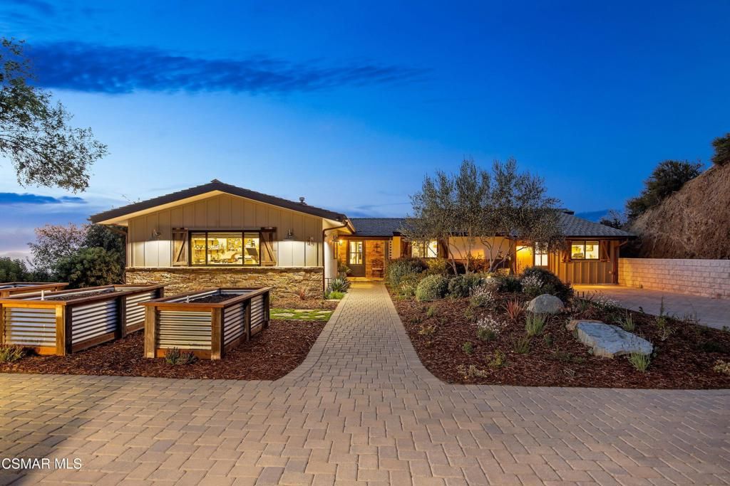 20 La Cam Road, Newbury Park, CA 91320