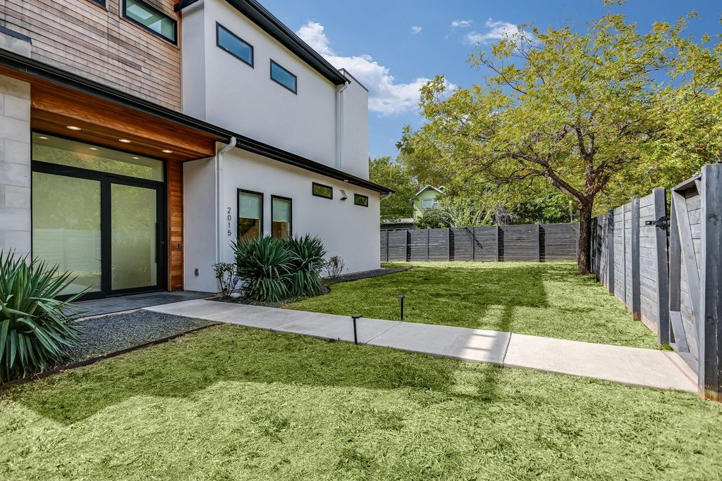 2015 De Verne ST, Austin, TX 78704