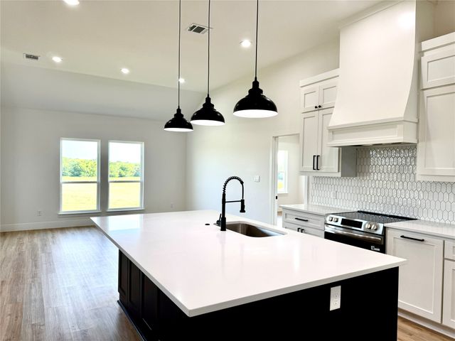3297 Escobar Circle, Greenville, TX 75401