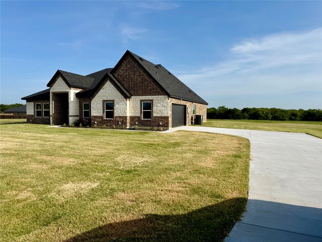 3297 Escobar Circle, Greenville, TX 75401