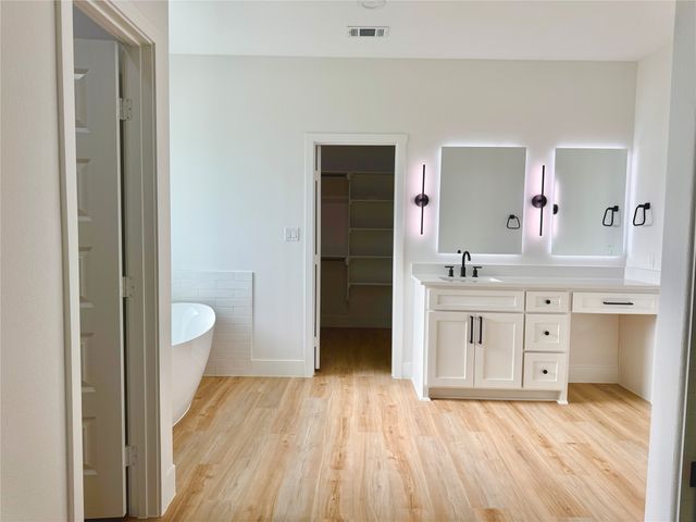 3297 Escobar Circle, Greenville, TX 75401