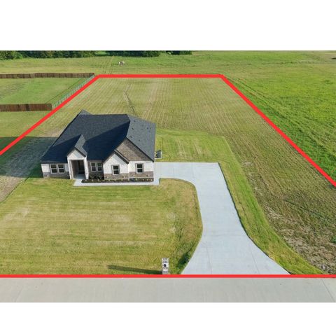 3297 Escobar Circle, Greenville, TX 75401