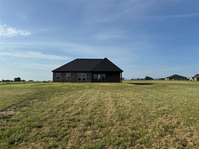 3297 Escobar Circle, Greenville, TX 75401