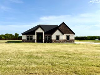 3297 Escobar Circle, Greenville, TX 75401
