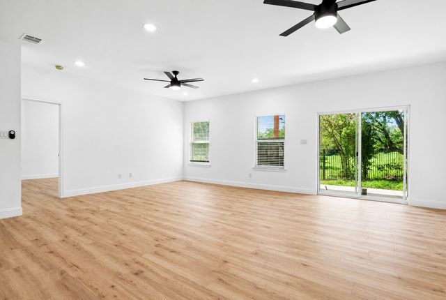 1516 E Humbolt Street, Fort Worth, TX 76104