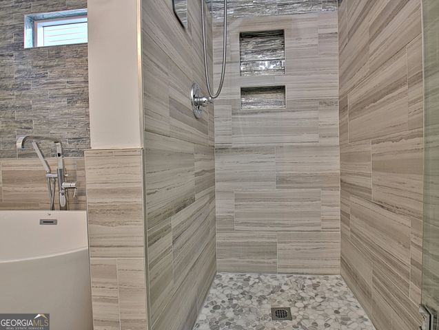 401 Rock Creek Drive, Peachtree City, GA 30269