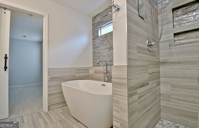 401 Rock Creek Drive, Peachtree City, GA 30269