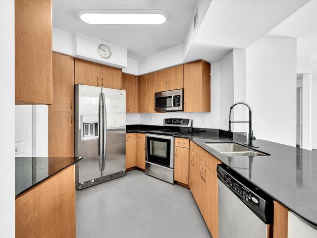 1830 Radius Drive 214, Hollywood, FL 33020