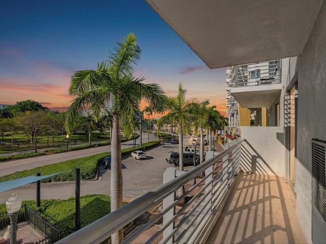 1830 Radius Drive 214, Hollywood, FL 33020