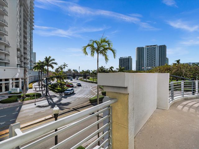 1830 Radius Drive 214, Hollywood, FL 33020