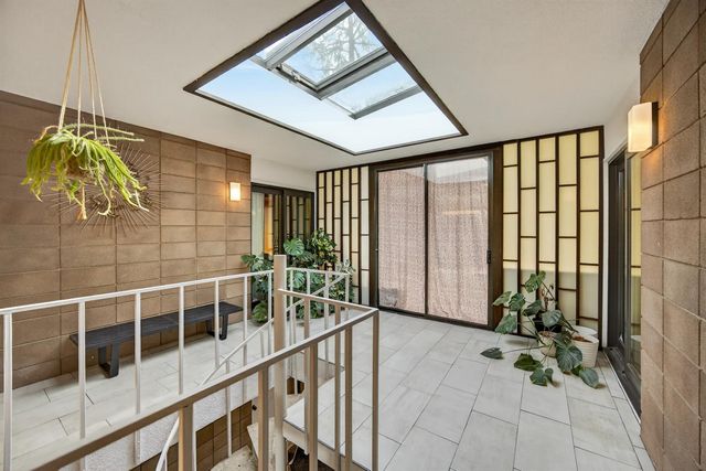 2051 Lambeth Way, Carmichael, CA 95608