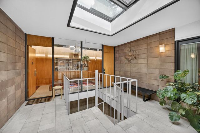 2051 Lambeth Way, Carmichael, CA 95608