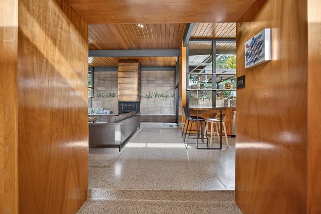 2051 Lambeth Way, Carmichael, CA 95608