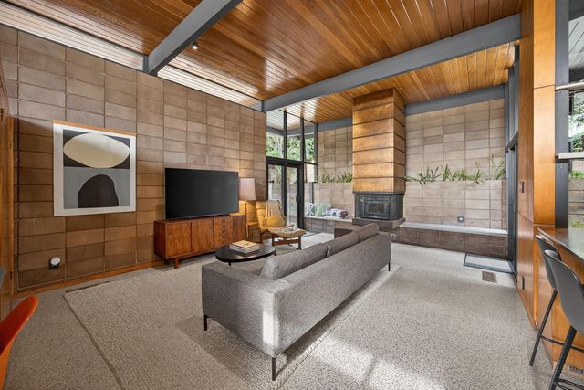 2051 Lambeth Way, Carmichael, CA 95608