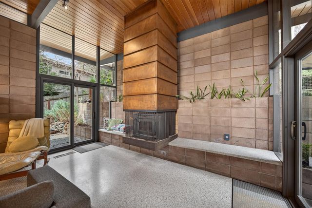 2051 Lambeth Way, Carmichael, CA 95608