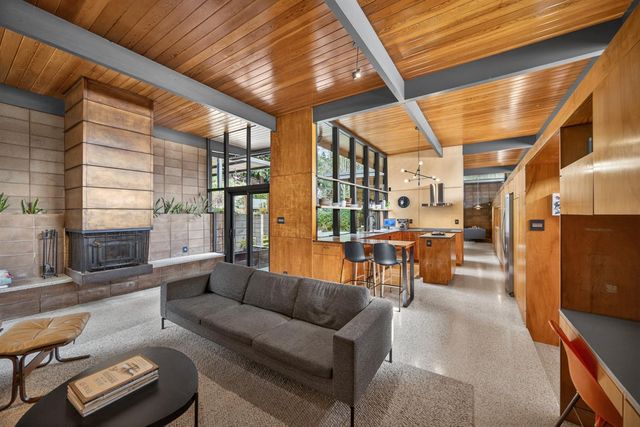 2051 Lambeth Way, Carmichael, CA 95608