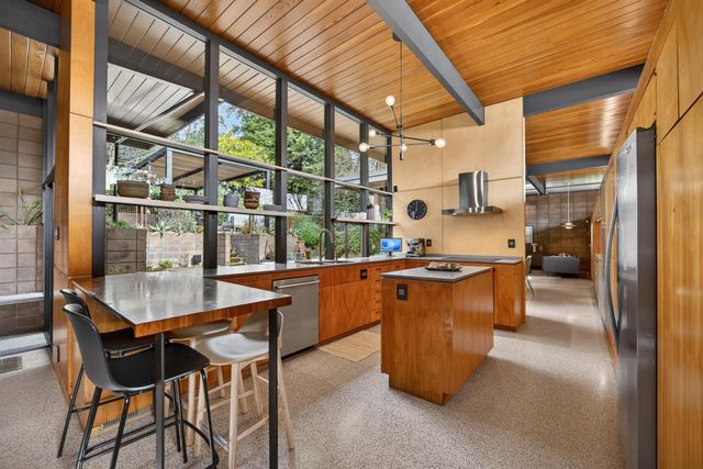 2051 Lambeth Way, Carmichael, CA 95608