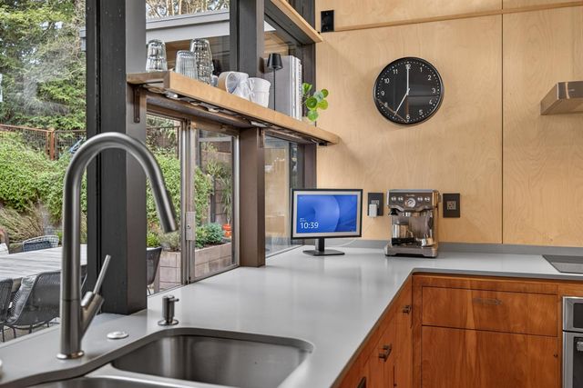 2051 Lambeth Way, Carmichael, CA 95608