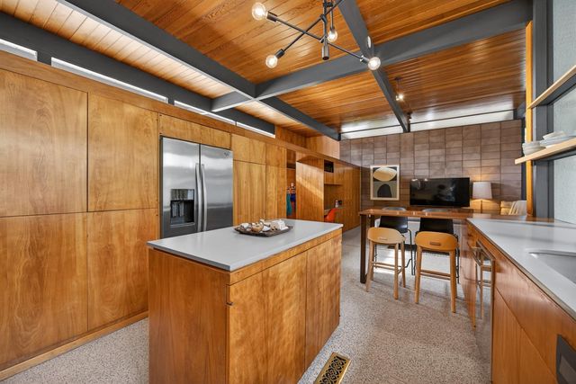 2051 Lambeth Way, Carmichael, CA 95608