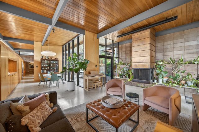 2051 Lambeth Way, Carmichael, CA 95608