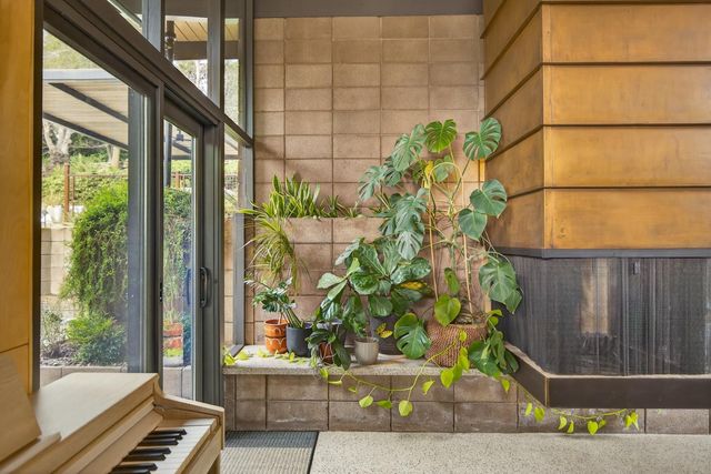 2051 Lambeth Way, Carmichael, CA 95608