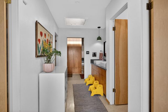 2051 Lambeth Way, Carmichael, CA 95608