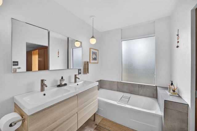 2051 Lambeth Way, Carmichael, CA 95608