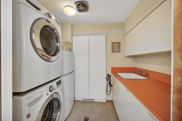 2051 Lambeth Way, Carmichael, CA 95608