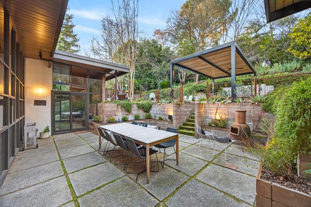 2051 Lambeth Way, Carmichael, CA 95608