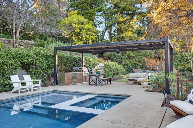 2051 Lambeth Way, Carmichael, CA 95608