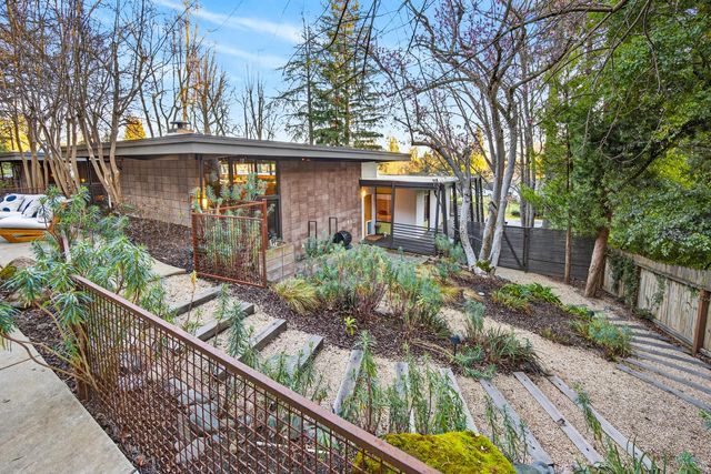 2051 Lambeth Way, Carmichael, CA 95608