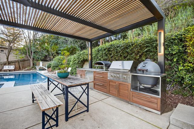 2051 Lambeth Way, Carmichael, CA 95608