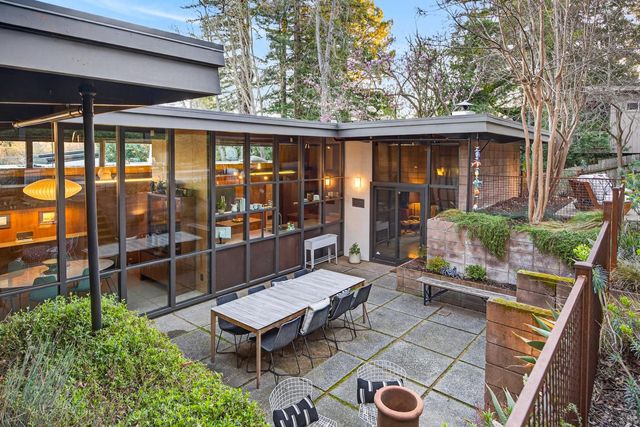 2051 Lambeth Way, Carmichael, CA 95608