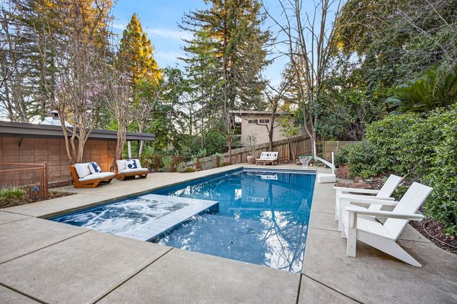 2051 Lambeth Way, Carmichael, CA 95608