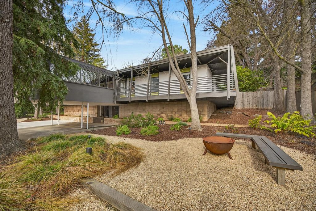 2051 Lambeth Way, Carmichael, CA 95608