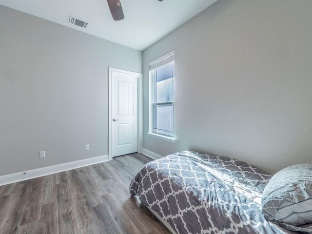 109 Holstein ST 107, Hutto, TX 78634