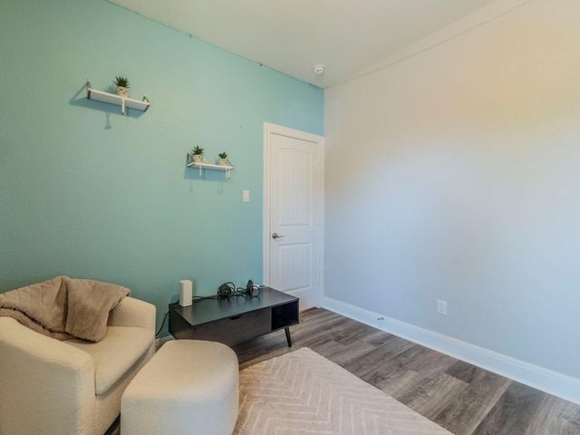 109 Holstein ST 107, Hutto, TX 78634