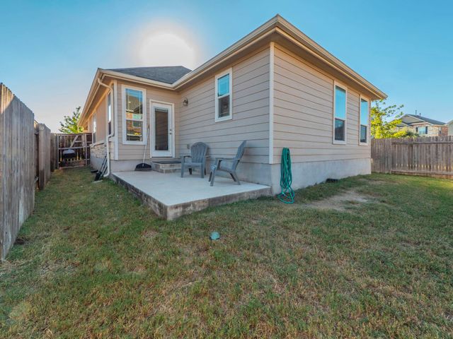 109 Holstein ST 107, Hutto, TX 78634