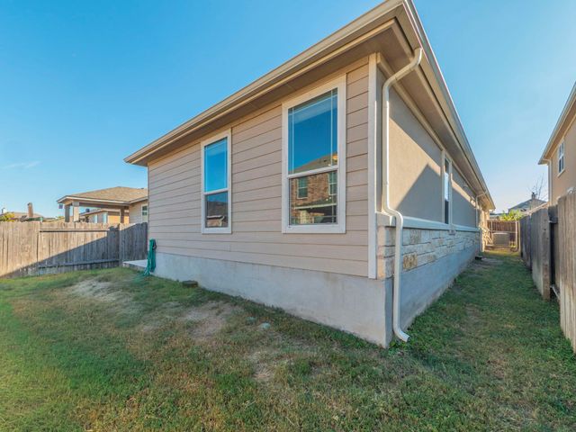 109 Holstein ST 107, Hutto, TX 78634