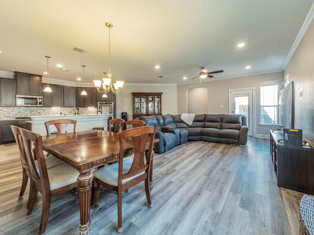 109 Holstein ST 107, Hutto, TX 78634