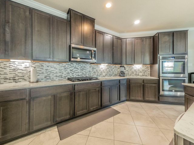 109 Holstein ST 107, Hutto, TX 78634