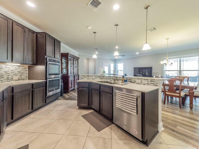 109 Holstein ST 107, Hutto, TX 78634